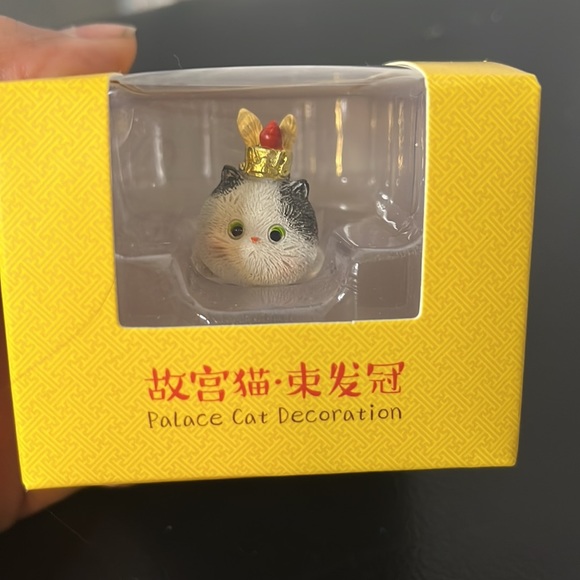 Chinese Palace Cat Decorations. - Picture 6 of 6